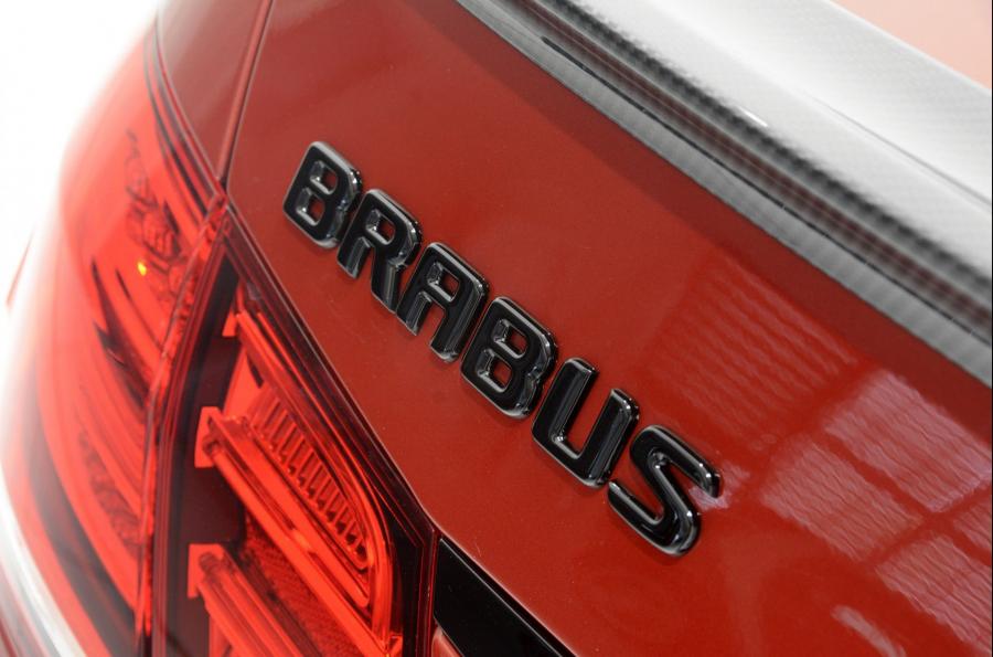 Логотип Mercedes-AMG E63 S 850 by Brabus 2016 года  (фото 14 из 15)